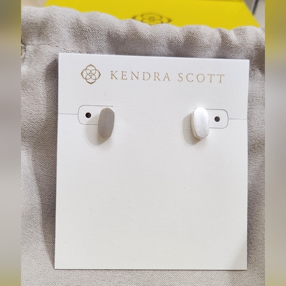 Kendra Scott Barrett Stud Earrings Silver NWT - Picture 3 of 7